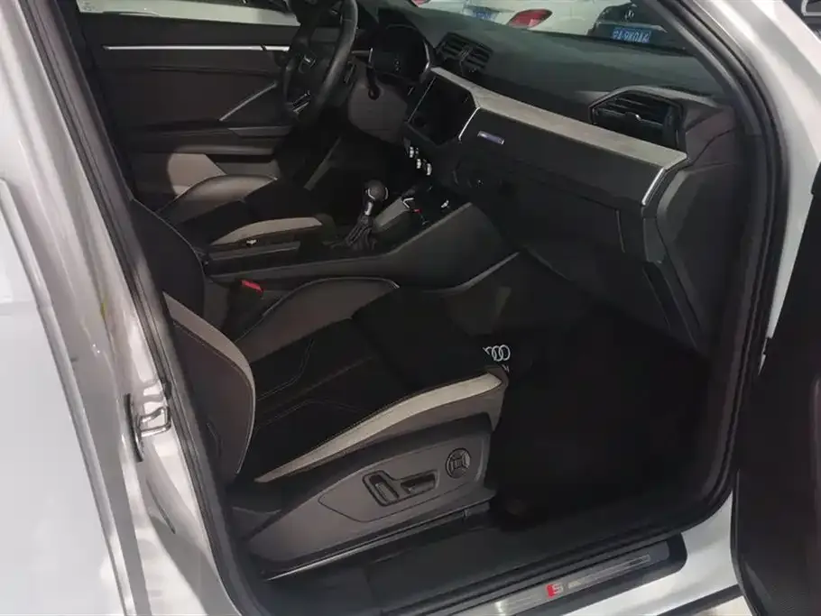 Audi Q3 2024 из CN, фото 8