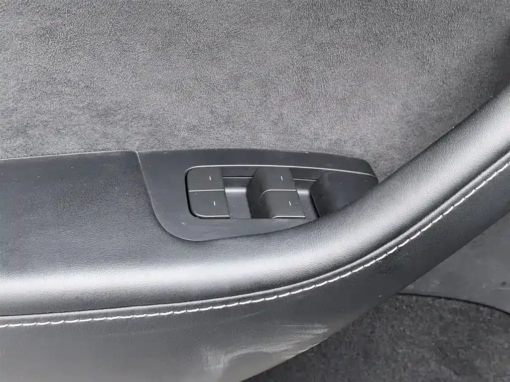 Tesla Model Y 2023 из CN, фото 9