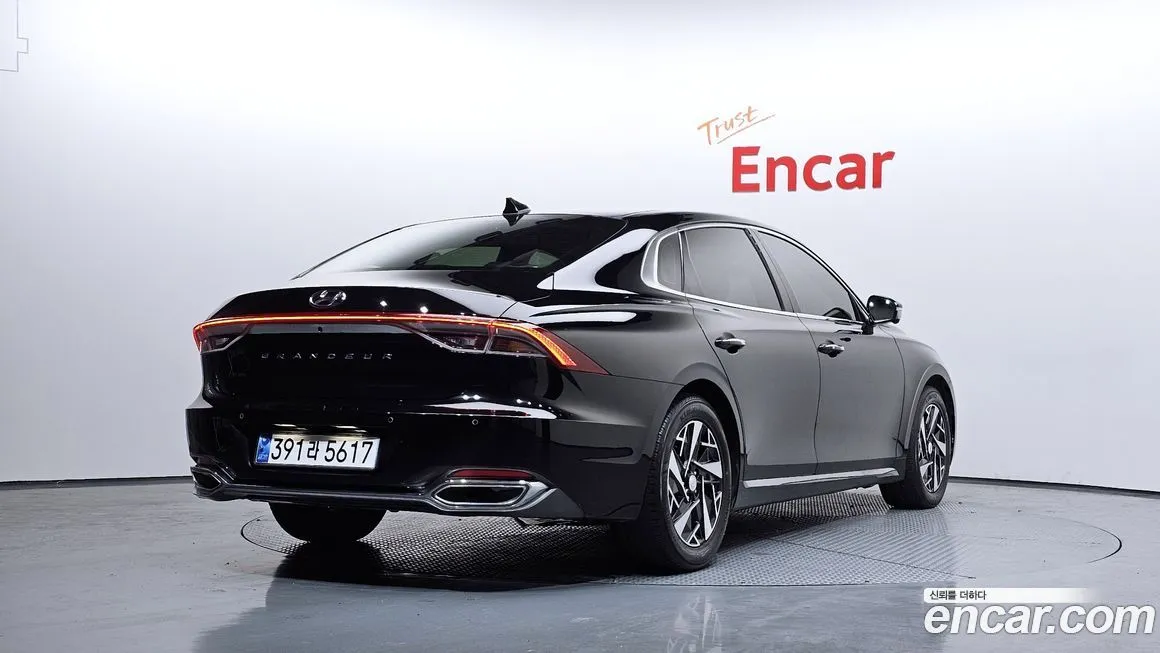 Hyundai Grandeur 2022 из KR, фото 2