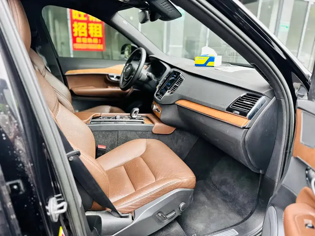 Volvo XC90 2022 из CN, фото 9