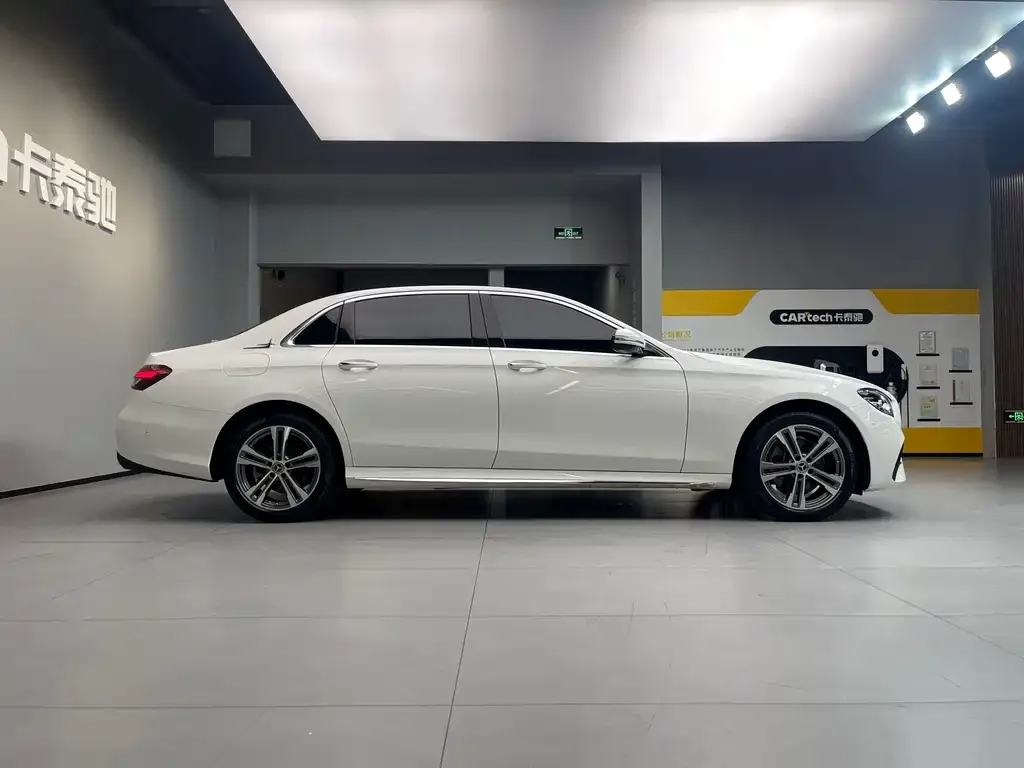 Mercedes-Benz E-Class 2022 из CN, фото 7