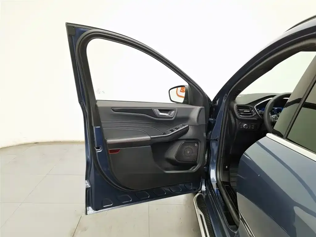 Ford Escape 2021 из CN, фото 8