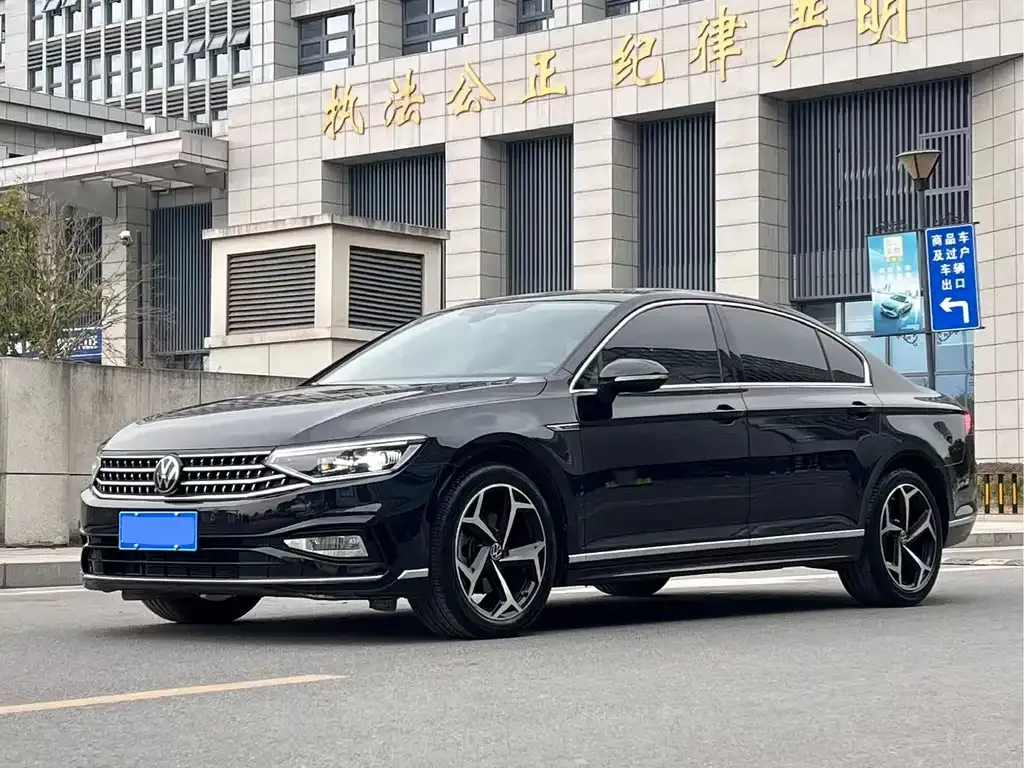 Volkswagen Magotan 2023 из CN, фото 1