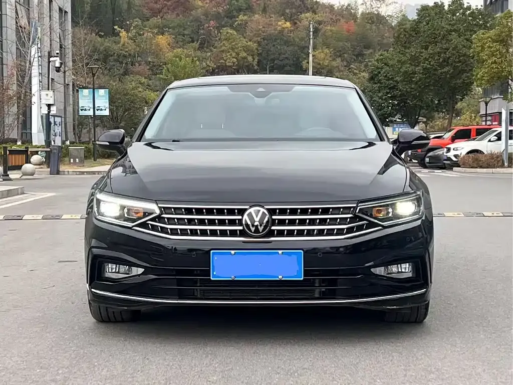 Volkswagen Magotan 2023 из CN, фото 2