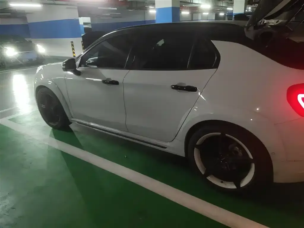Lynk & Co 02 Hatchback 2023 из CN, фото 5