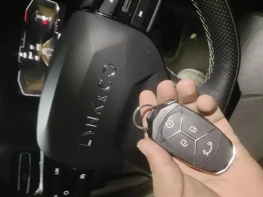 Lynk & Co 02 Hatchback 2023 из CN, фото 9