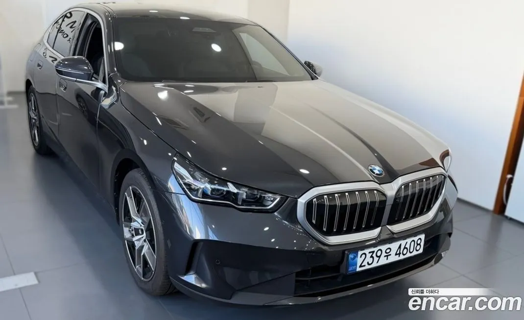 BMW 5-Series 2024 из KR, фото 1