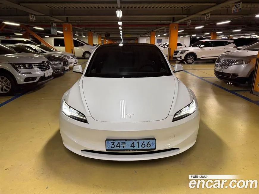 Tesla Model 3 2024 из KR, фото 2