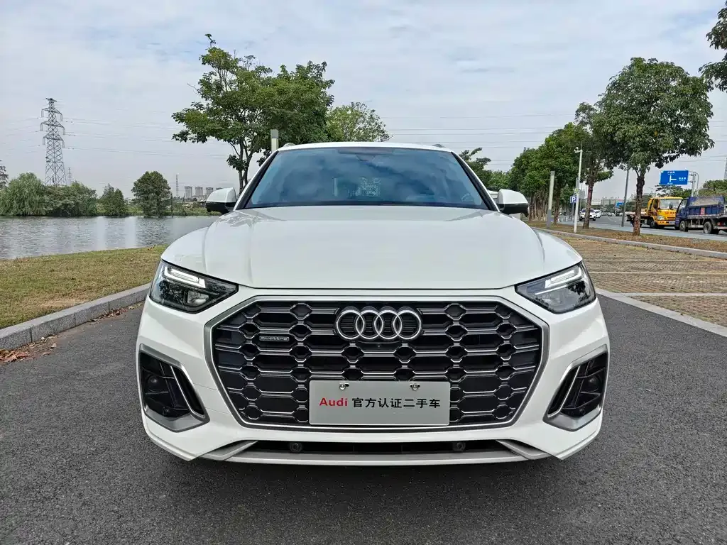 Audi Q5L 2023 из CN, фото 2
