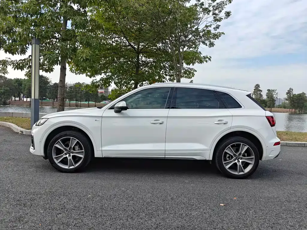 Audi Q5L 2023 из CN, фото 6