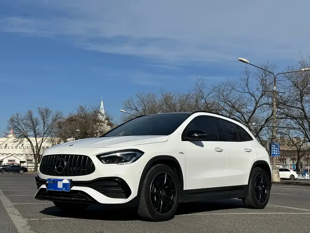Mercedes-Benz GLA AMG 2023 из CN, фото 1