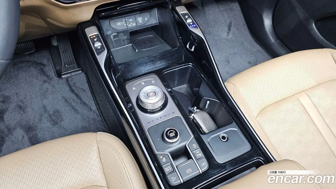 Kia Sorento — фото 9