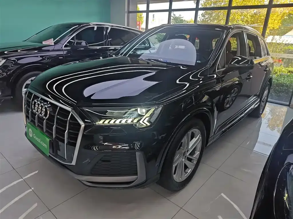 Audi Q7 2023 из CN, фото 1