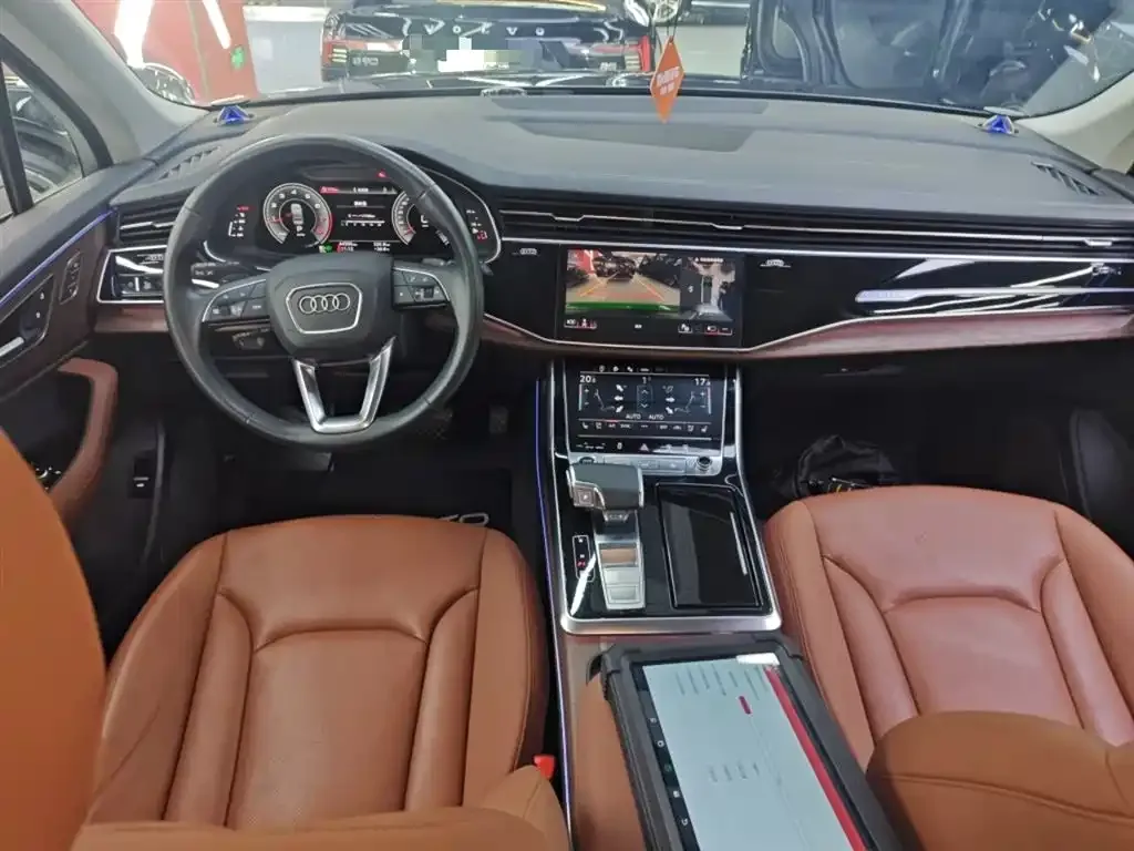 Audi Q7 2023 из CN, фото 10