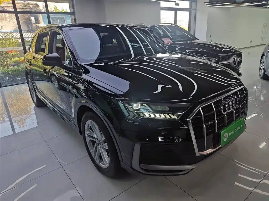 Audi Q7 2023 из CN, фото 4