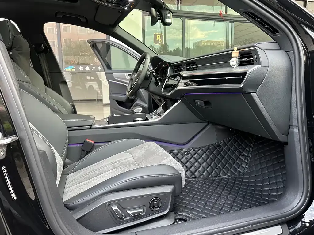 Audi A6L 2024 из CN, фото 10