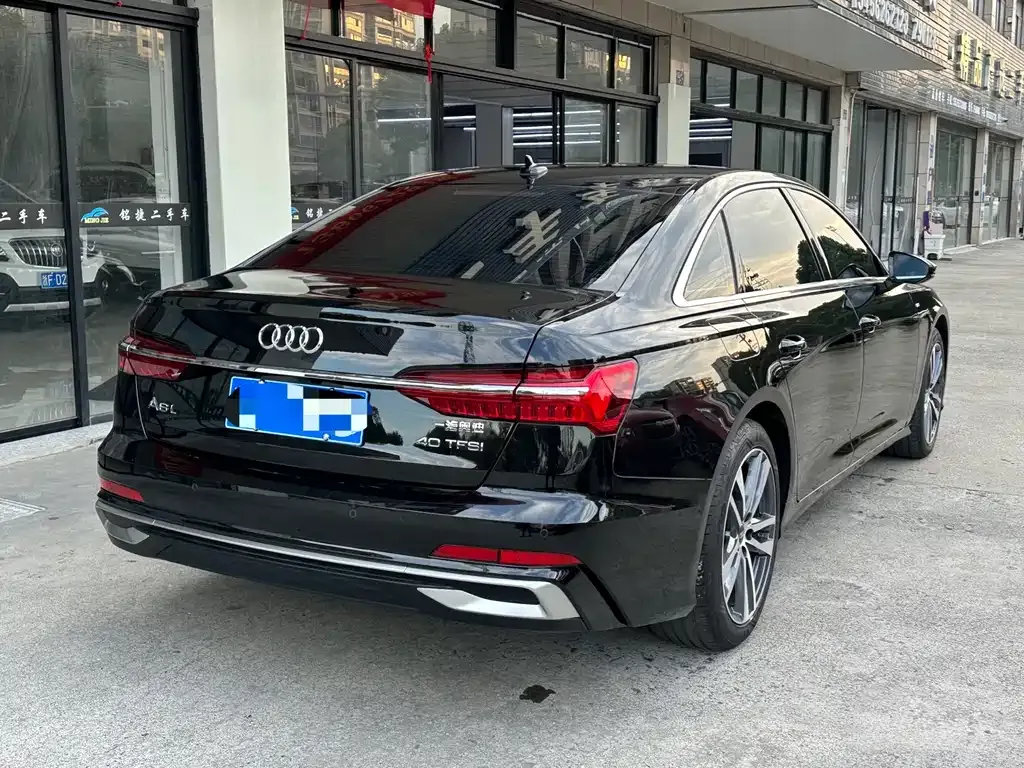 Audi A6L 2024 из CN, фото 4