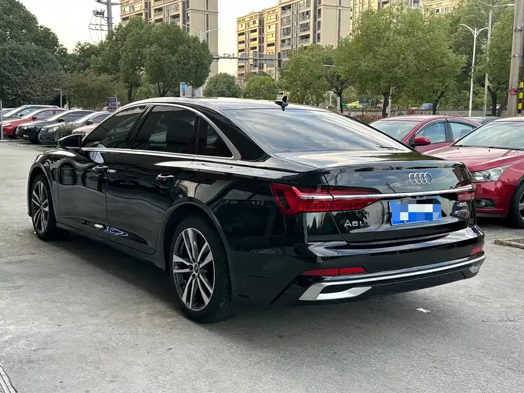 Audi A6L 2024 из CN, фото 6