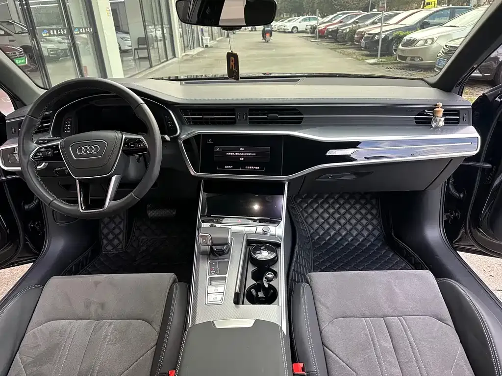 Audi A6L 2024 из CN, фото 9