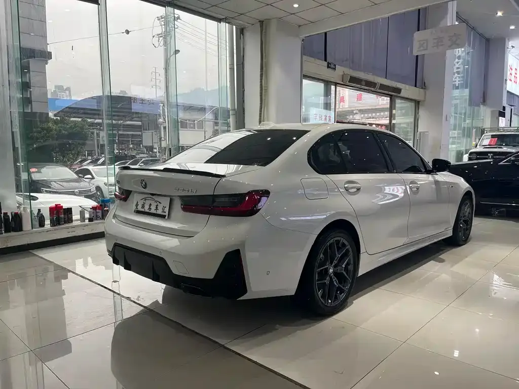 BMW 3 Series 2024 из CN, фото 4