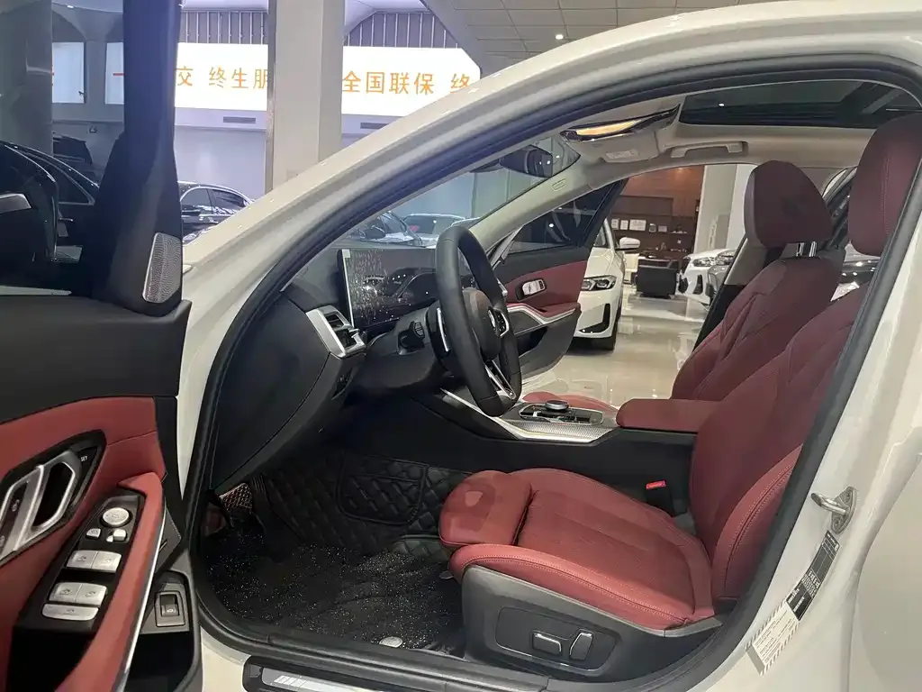 BMW 3 Series 2024 из CN, фото 8