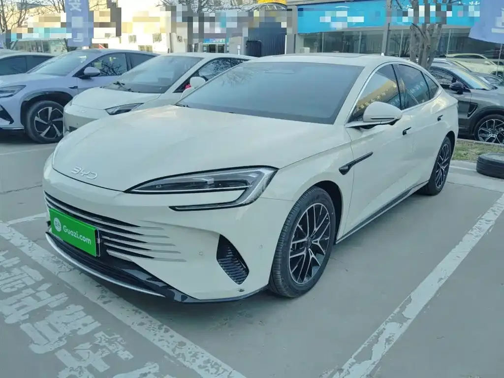 BYD Seal 07 DM-i 2025 из CN, фото 2