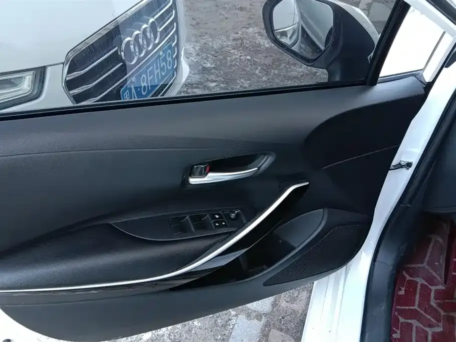 Toyota Corolla 2023 из CN, фото 7
