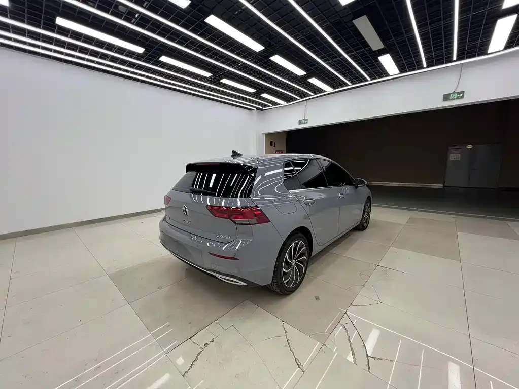 Volkswagen Golf 2023 из CN, фото 4