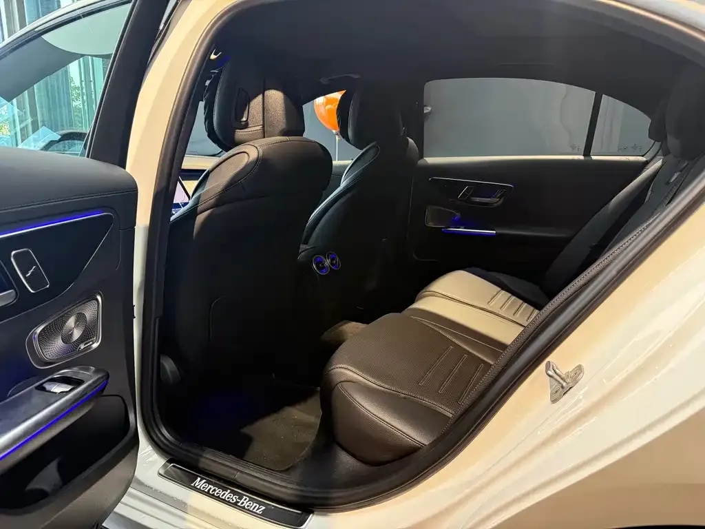 Mercedes-Benz C-Class 2024 из CN, фото 6