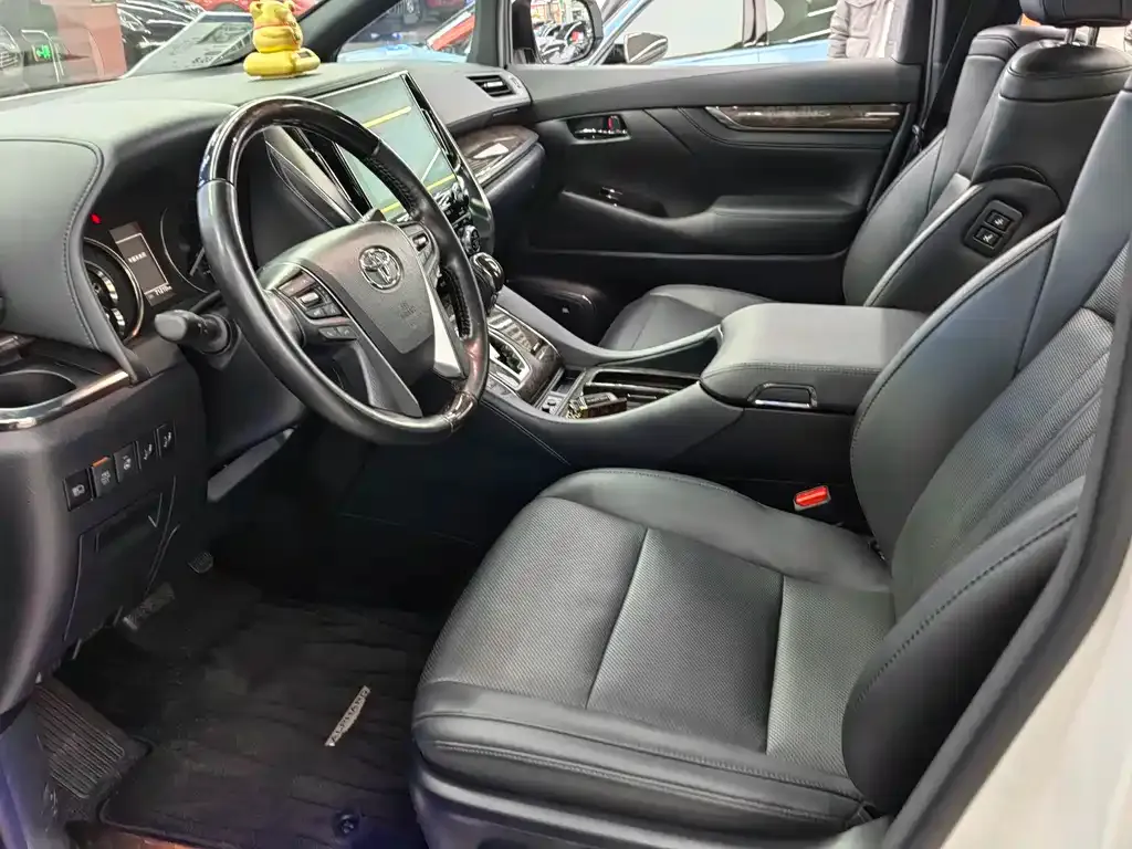 Toyota Alphard 2022 из CN, фото 3