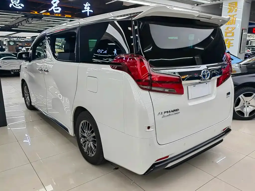 Toyota Alphard 2022 из CN, фото 7