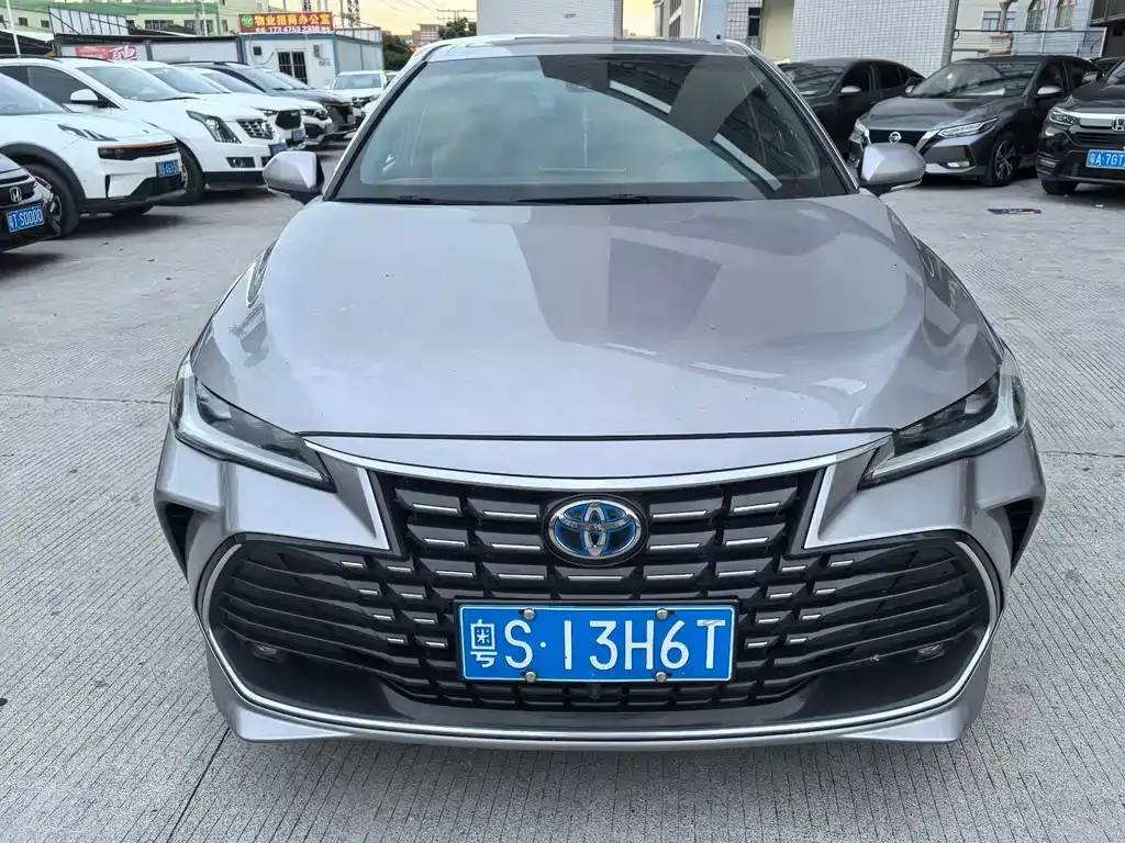Toyota Avalon 2022 из CN, фото 2