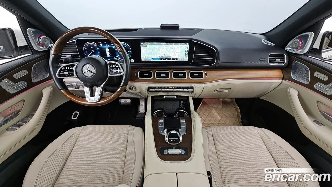 Mercedes-Benz GLS-Class — фото 7
