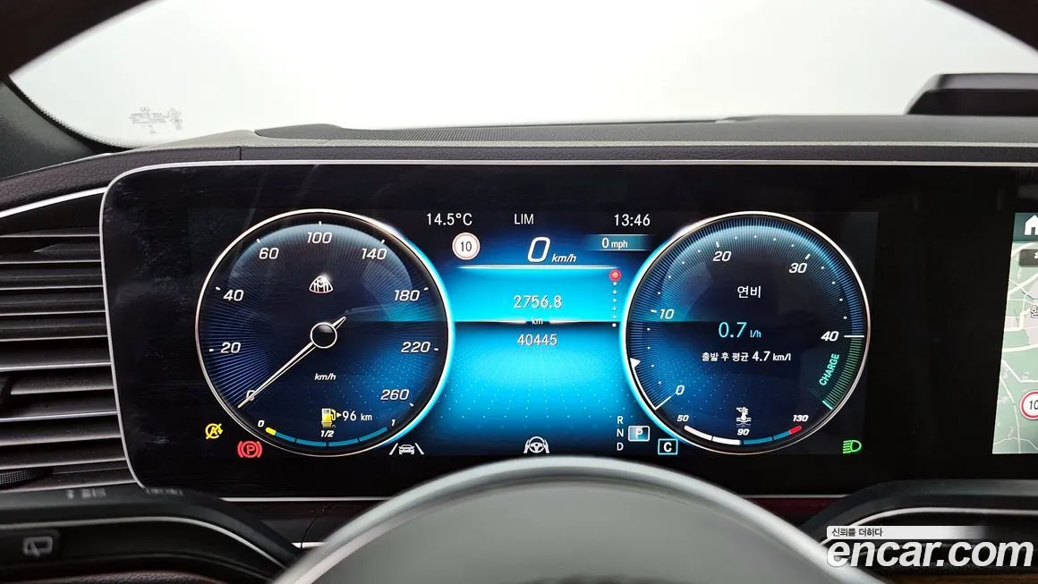 Mercedes-Benz GLS-Class — фото 8