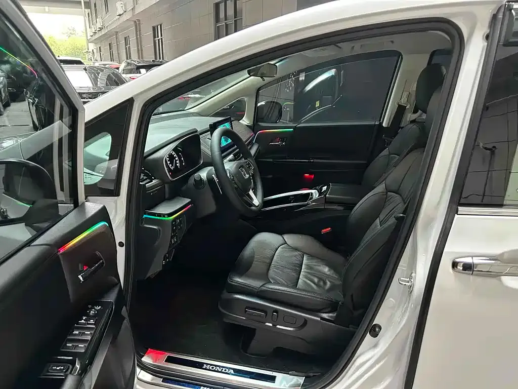 Honda Odyssey 2023 из CN, фото 4