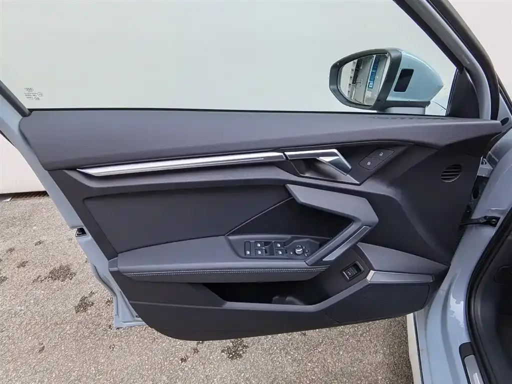 Audi A3 2024 из CN, фото 10