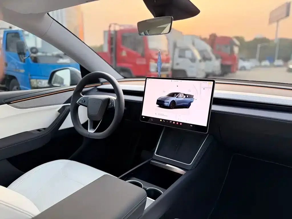 Tesla Model Y 2025 из CN, фото 10