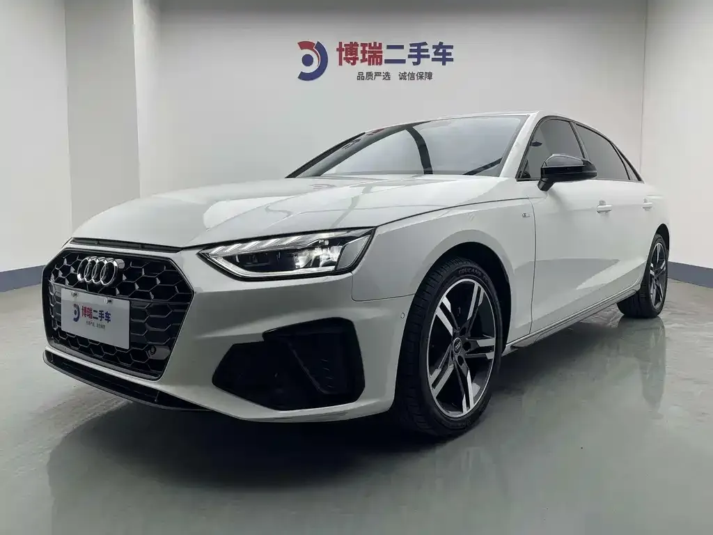 Audi A4L 2023 из CN, фото 1
