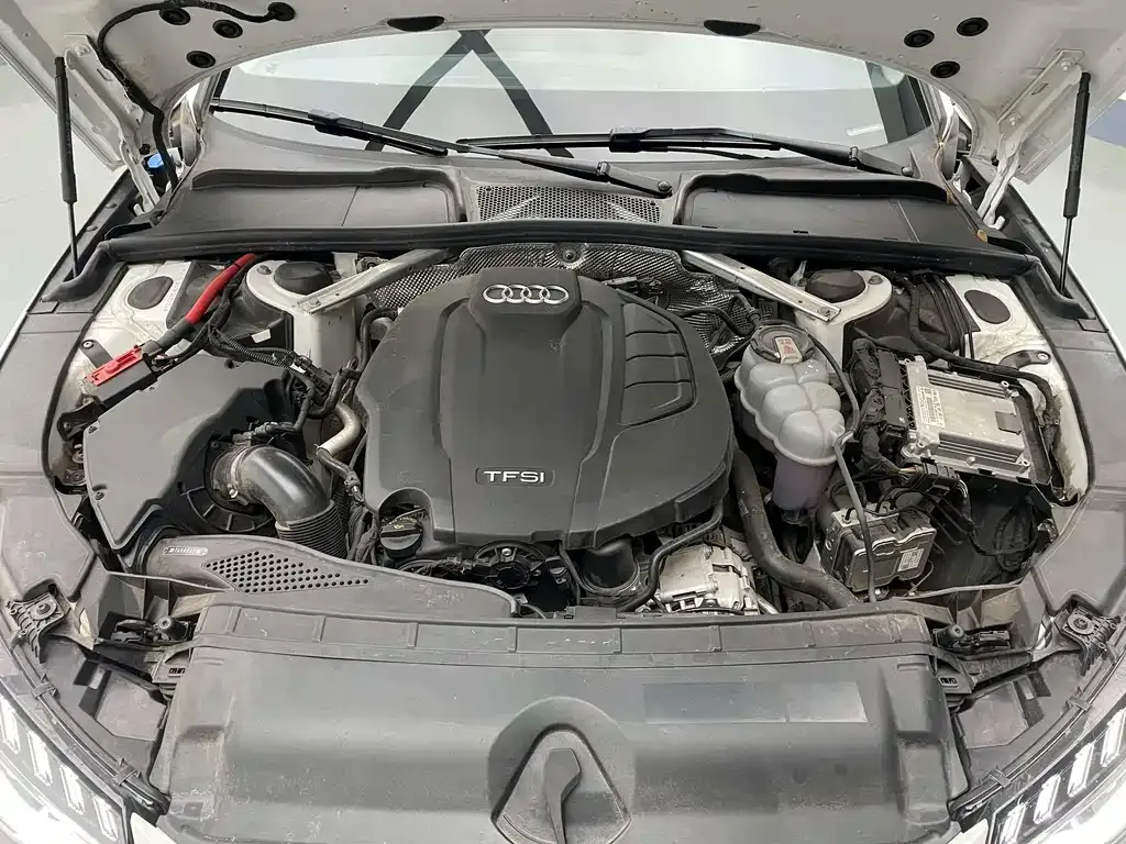 Audi A4L 2023 из CN, фото 10