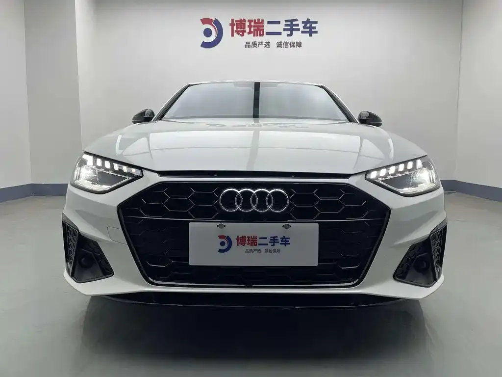 Audi A4L 2023 из CN, фото 2