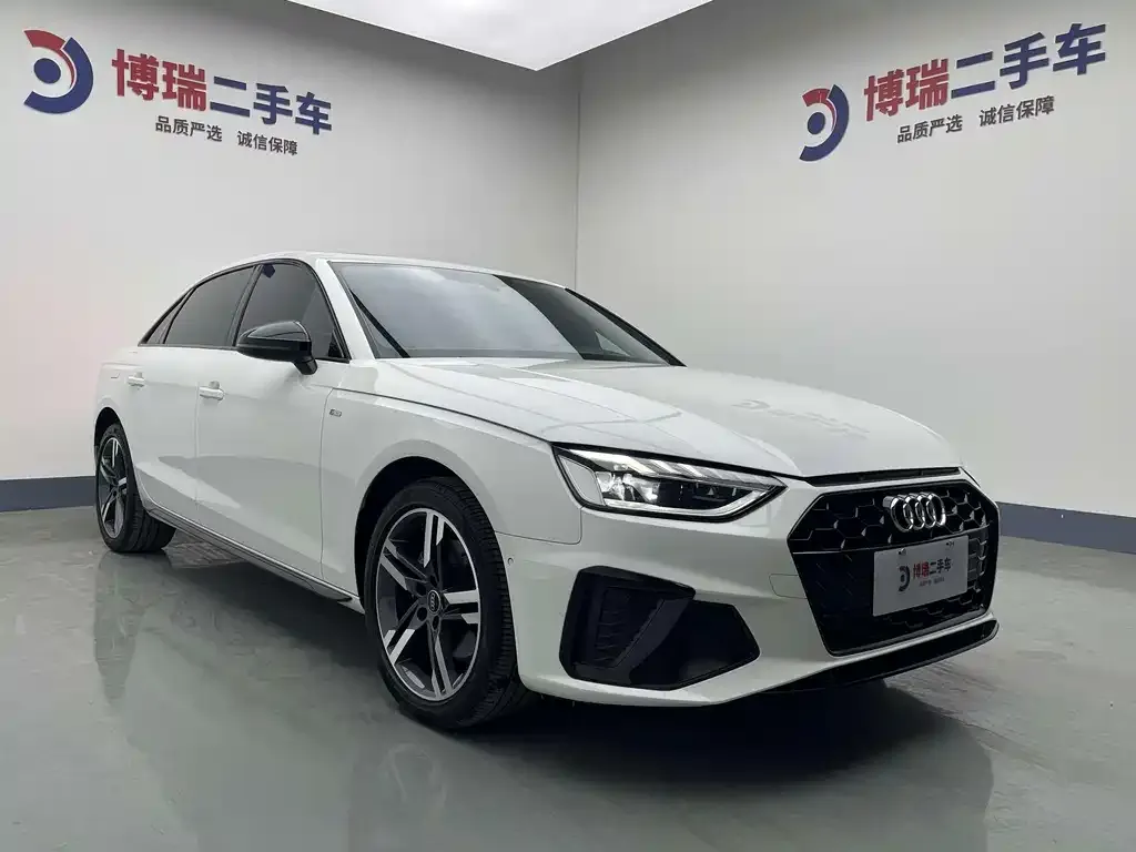 Audi A4L 2023 из CN, фото 3