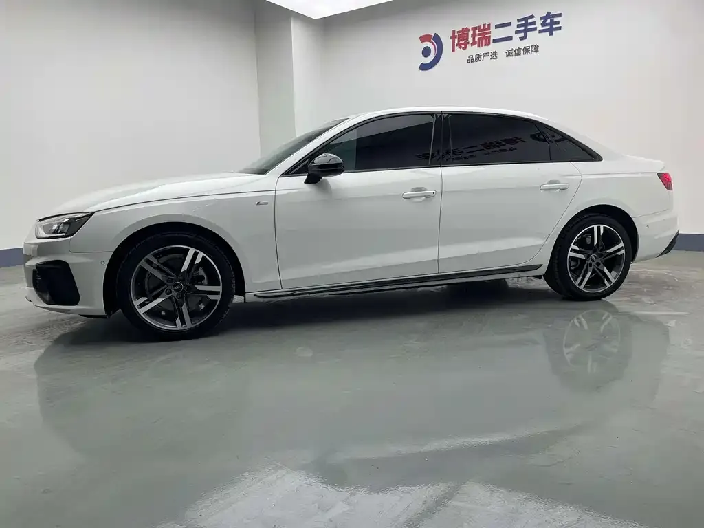 Audi A4L 2023 из CN, фото 4