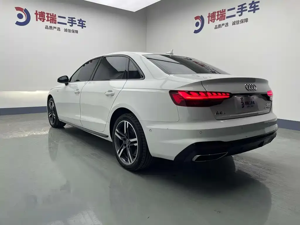 Audi A4L 2023 из CN, фото 5