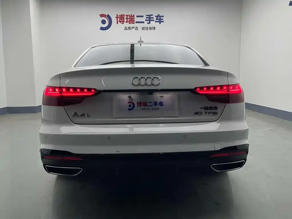 Audi A4L 2023 из CN, фото 6