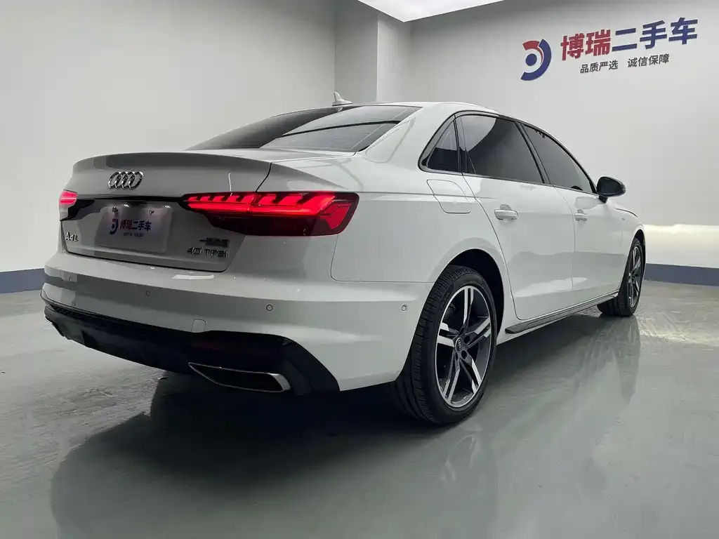 Audi A4L 2023 из CN, фото 7