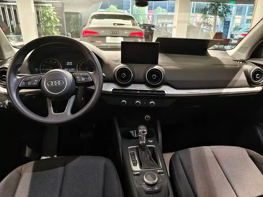 Audi Q2L 2021 из CN, фото 7
