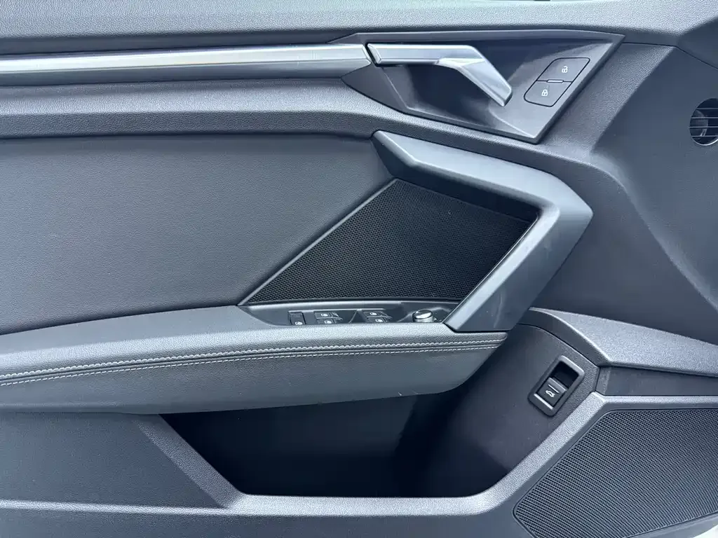 Audi A3 2023 из CN, фото 5