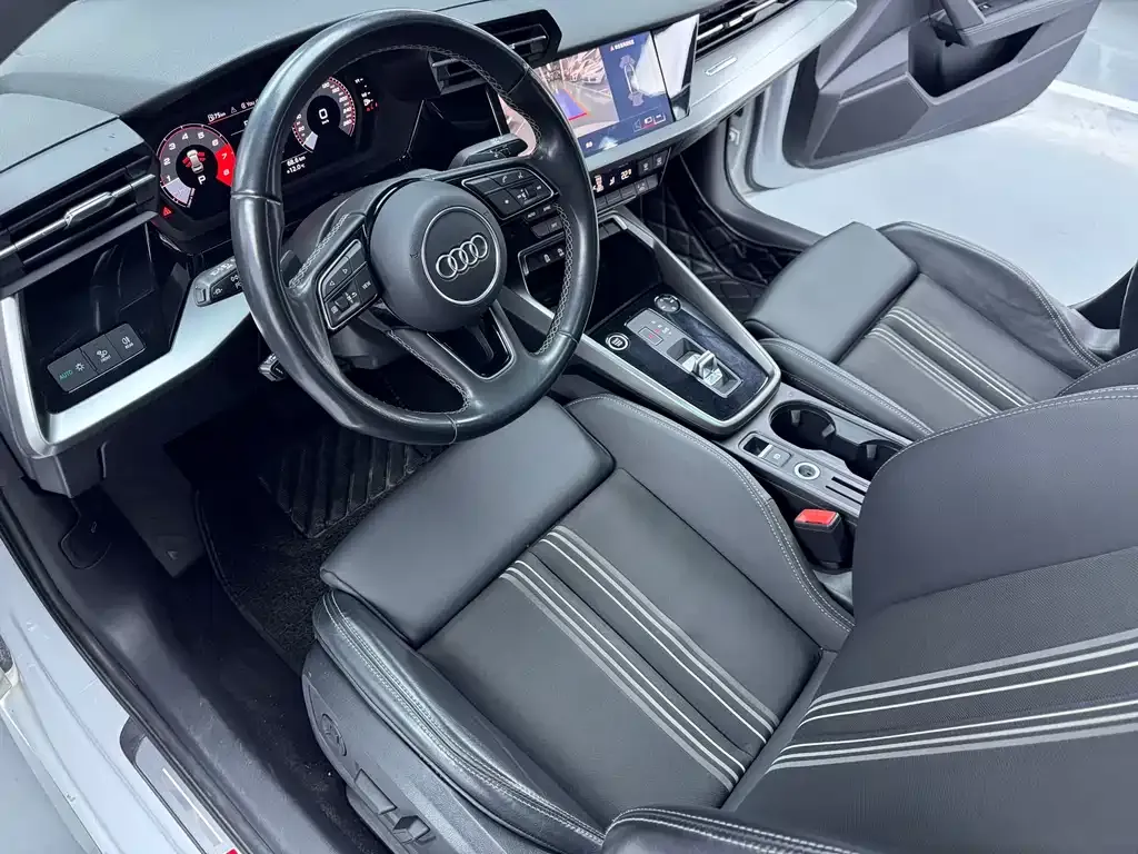 Audi A3 2023 из CN, фото 6
