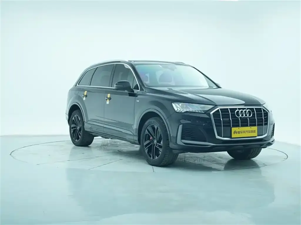 Audi Q7 2021 из CN, фото 4