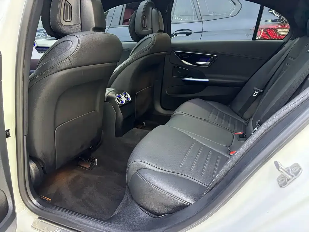 Mercedes-Benz C-Class 2023 из CN, фото 8
